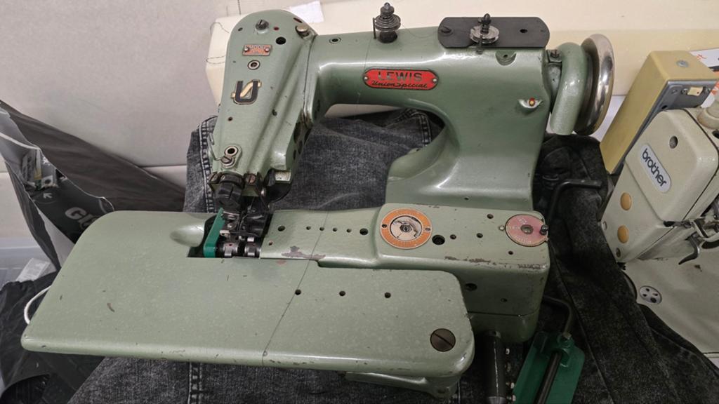 Industriële blindsteekmachine Lewis/Consew, Overige merken, Gebruikt, Ophalen of Verzenden, Naaimachine