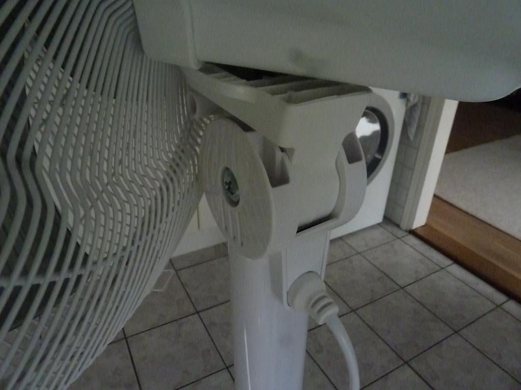 ventilator Inventum, Witgoed en Apparatuur, Ventilatoren, Ophalen, Zo goed als nieuw, Statiefventilator