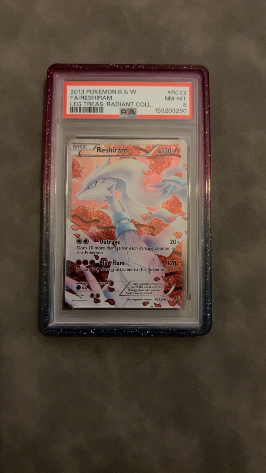 PSA 8 Reshiram RC22/RC25 pokemon kaart 2013 full art oud, Ophalen of Verzenden, Zo goed als nieuw
