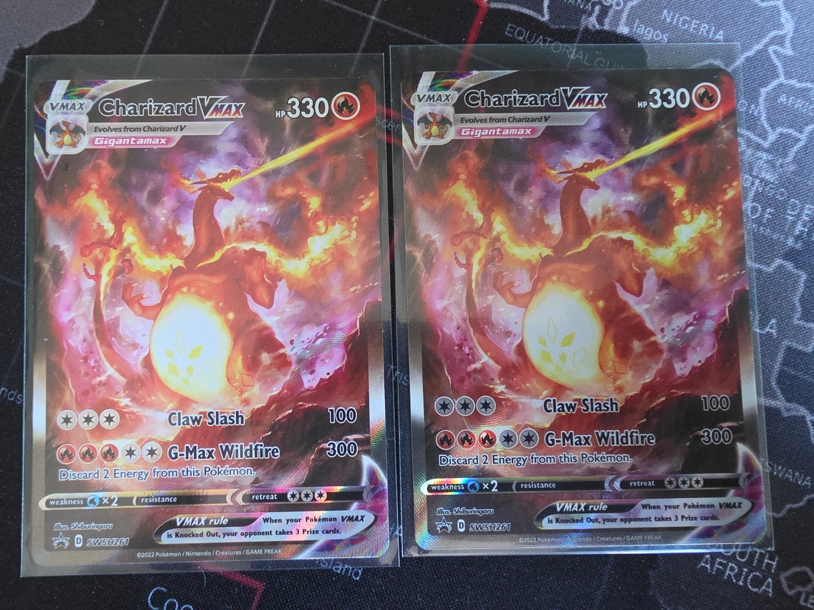 Charizard Vmax SWSH261 2x, Hobby en Vrije tijd, Ophalen of Verzenden