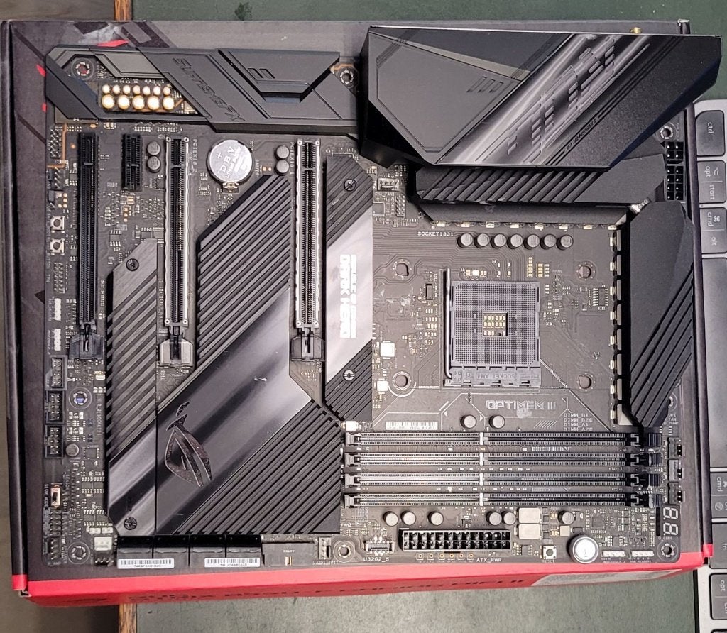 ASUS ROG Crosshair  VIII Dark Hero Moederbord, Ophalen, DDR4, Zo goed als nieuw, Socket AM4
