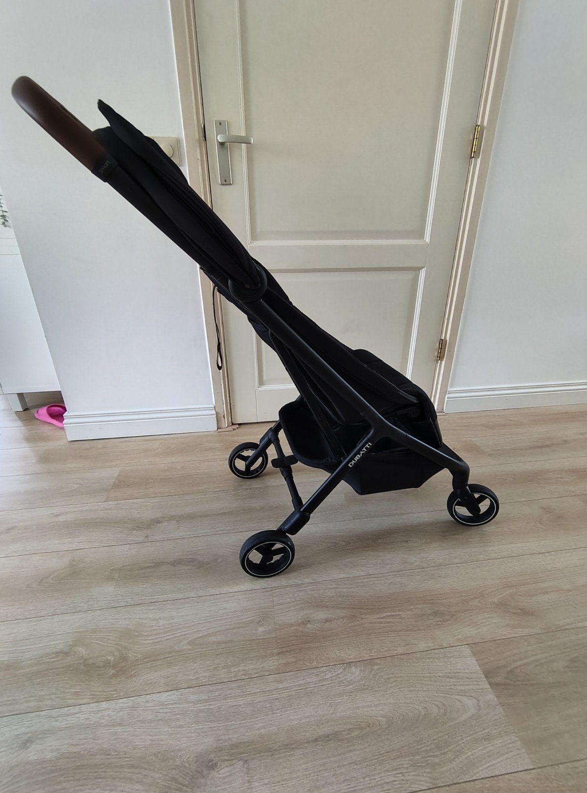 Dubatti Smart Buggy - Zwart met bruin handvat, Ophalen, Zo goed als nieuw