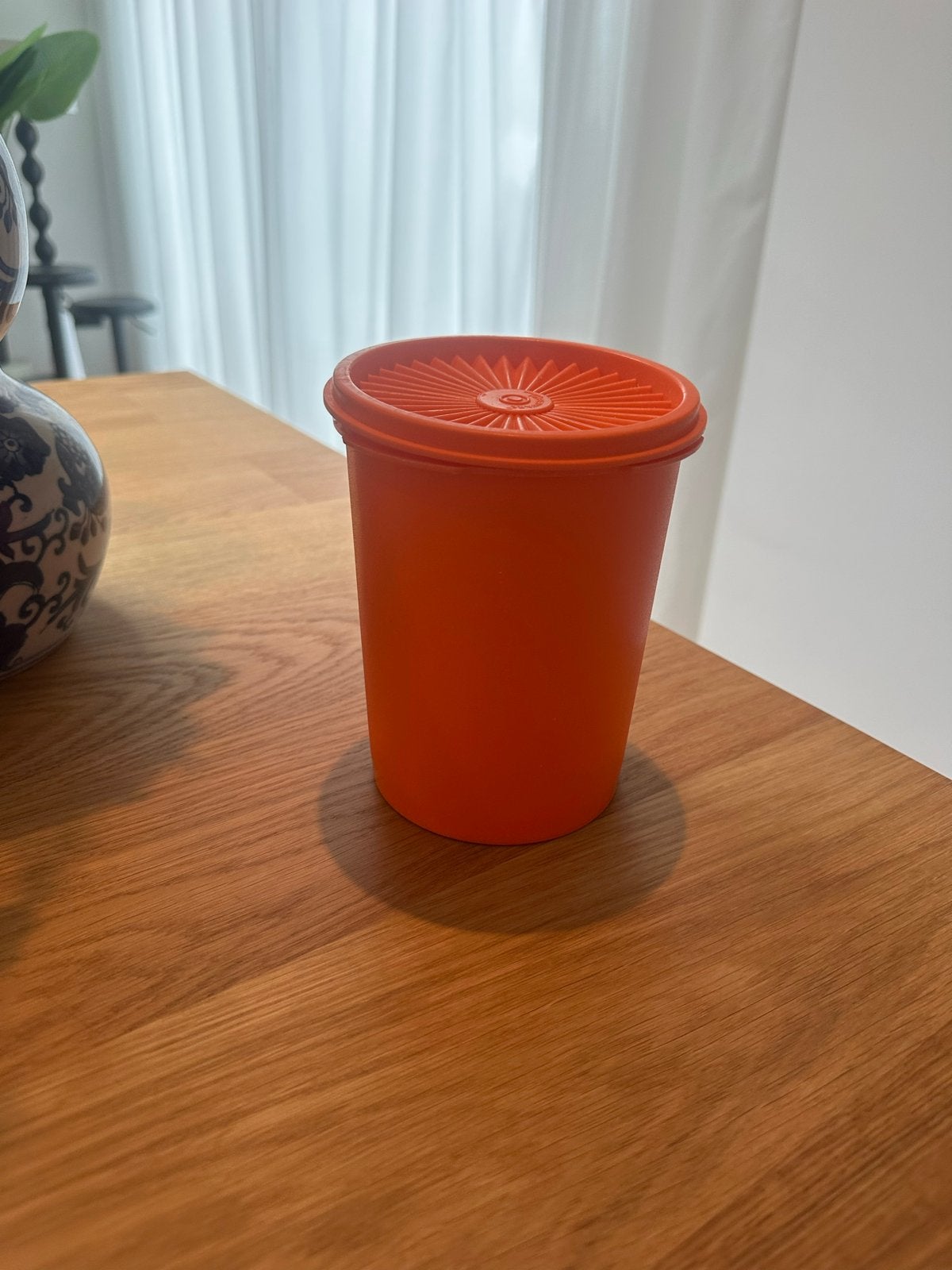 Vintage Oranje Tupperware Bewaardoos Rond Plastic, Huis en Inrichting, Ophalen of Verzenden, Gebruikt, Oranje, Bewaardoos