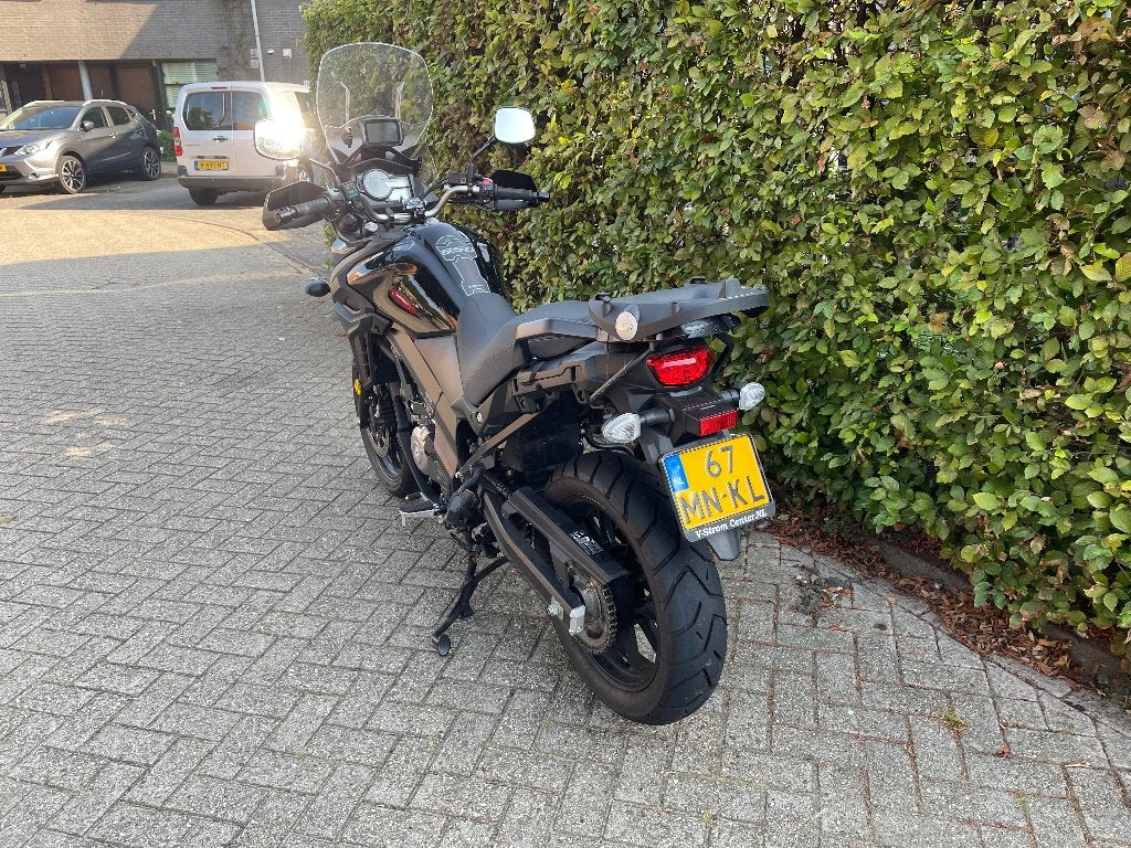 Suzuki V-Strom 650 (2020) - 6800km - topkoffer - ( DL650 ), 2 cilinders, Occasion, Motorrijbewijs A, Particulier