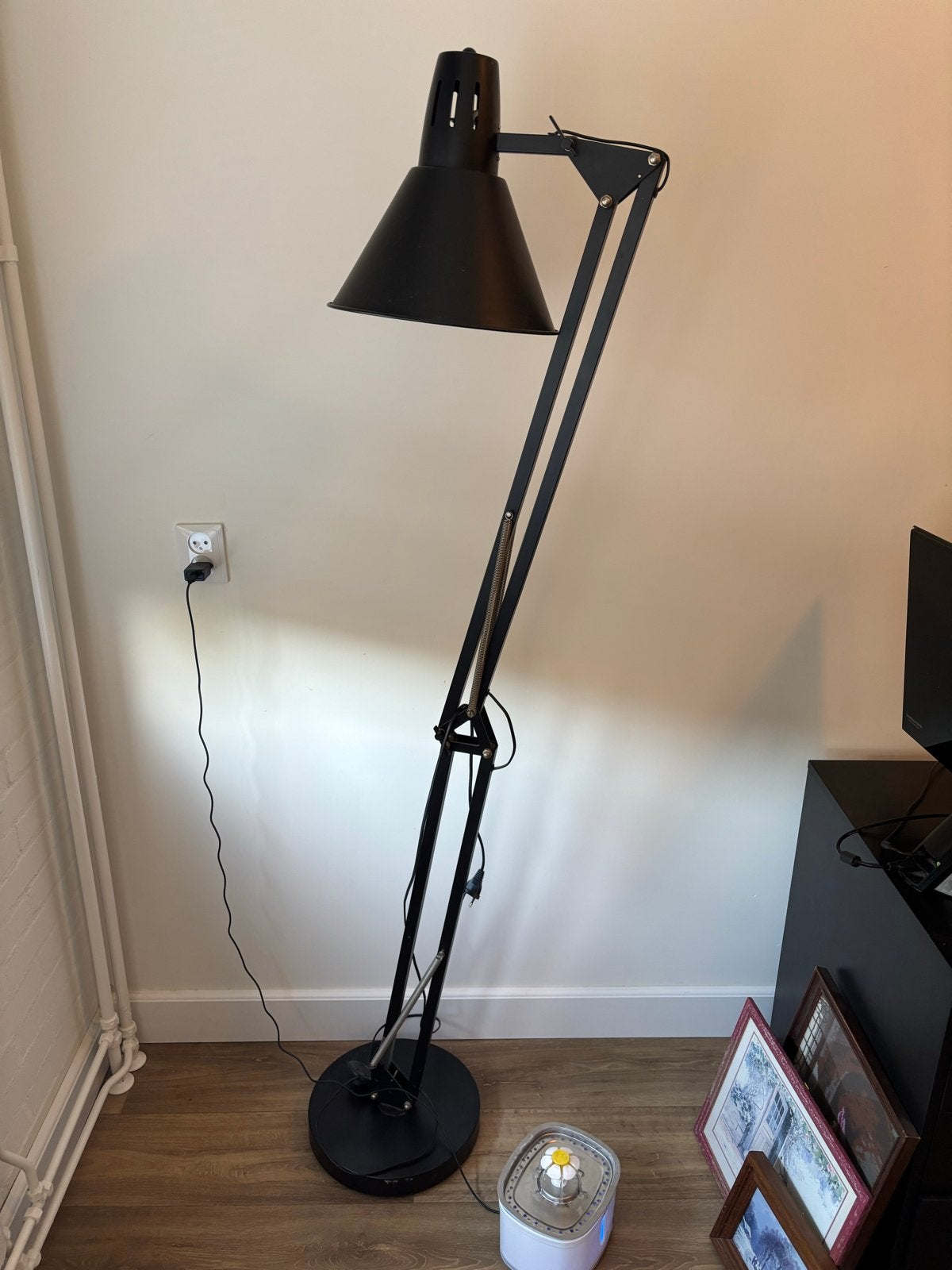 Grote zwarte vloerlamp met verstelbare arm, Ophalen, Gebruikt, E27 (groot), Metaal