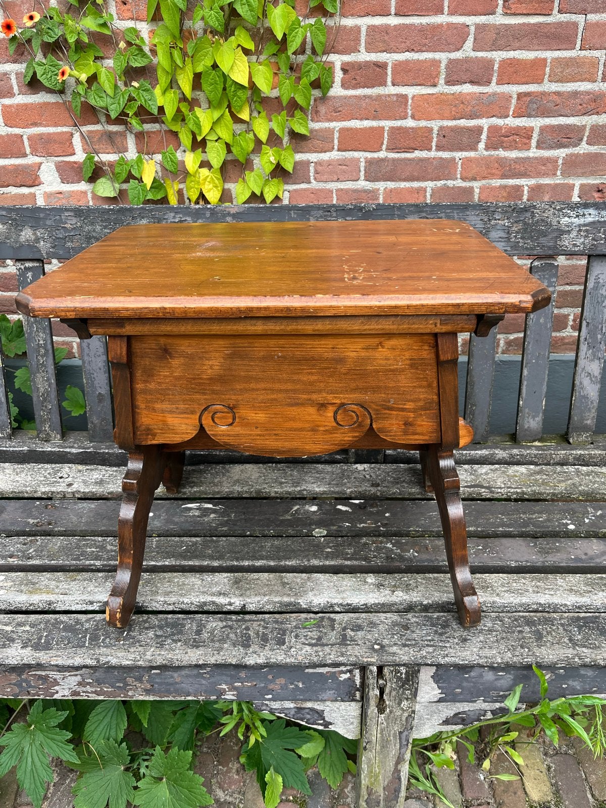 Antieke houten tafel met opbergruimte - D.R.G.M. 12371, Ophalen
