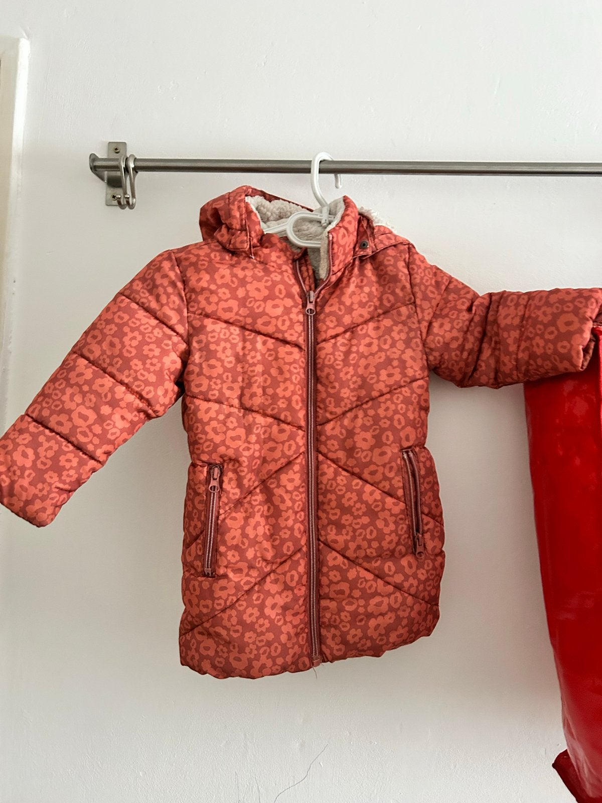 Warme winterjas met bloemenprint - One of a kind, Ophalen of Verzenden, Gebruikt, Meisje, Jasje
