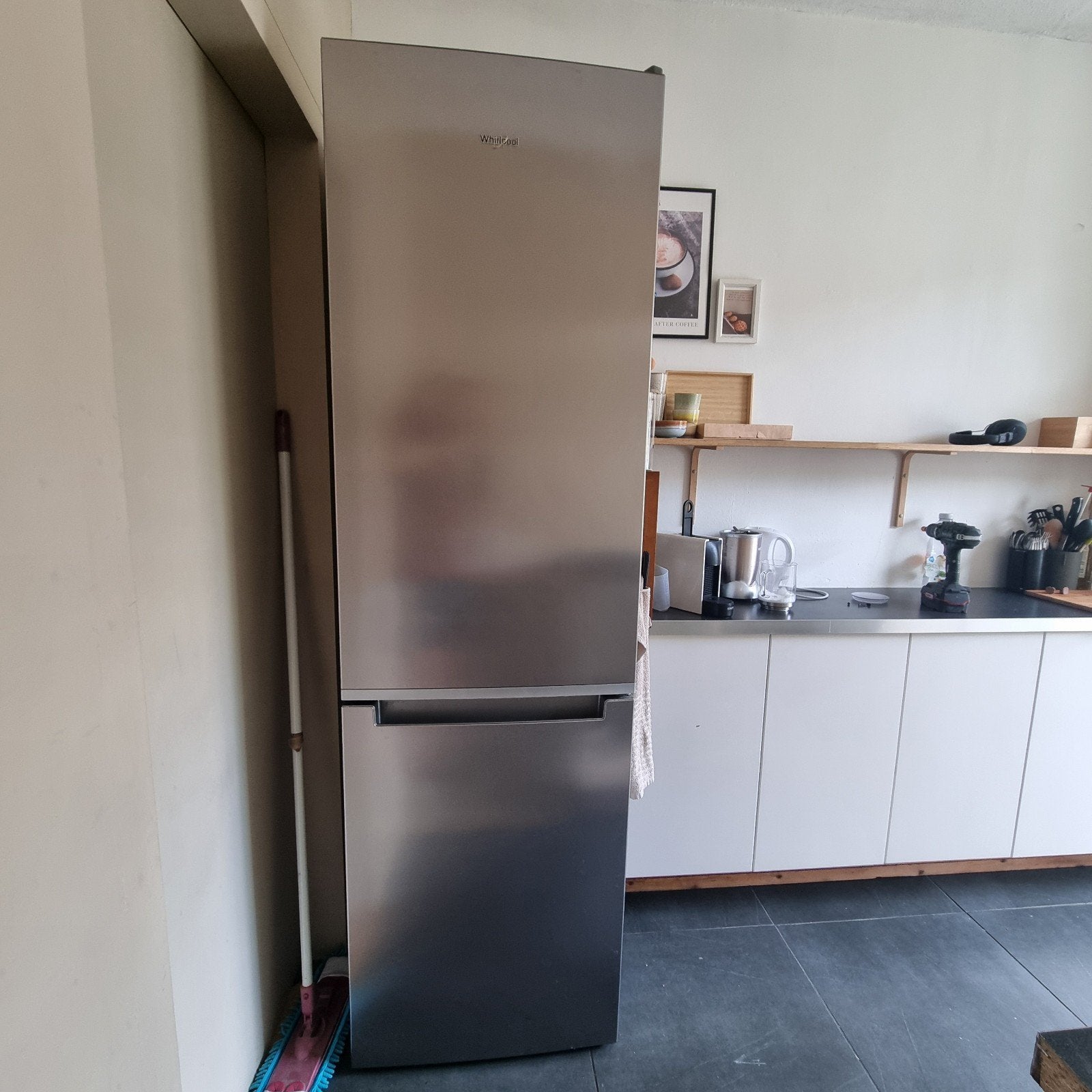 mooie koelkast whirlpool zilver, 200 liter of meer, Ophalen, Zo goed als nieuw, 160 cm of meer