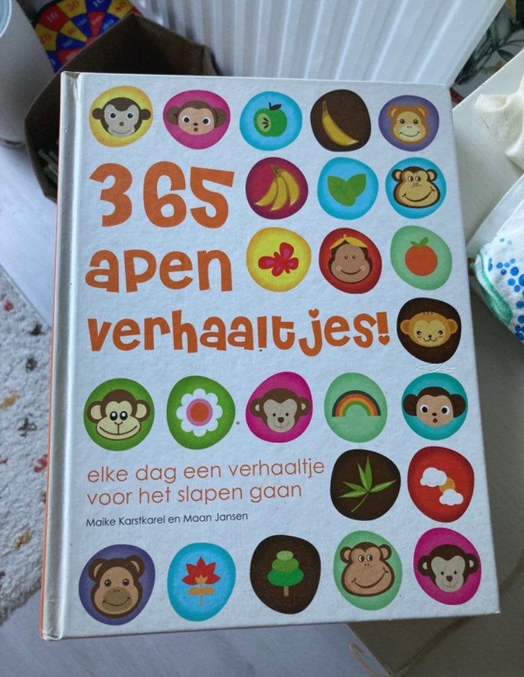 365 apen verhaaltjes boek, Boeken, Ophalen, Zo goed als nieuw