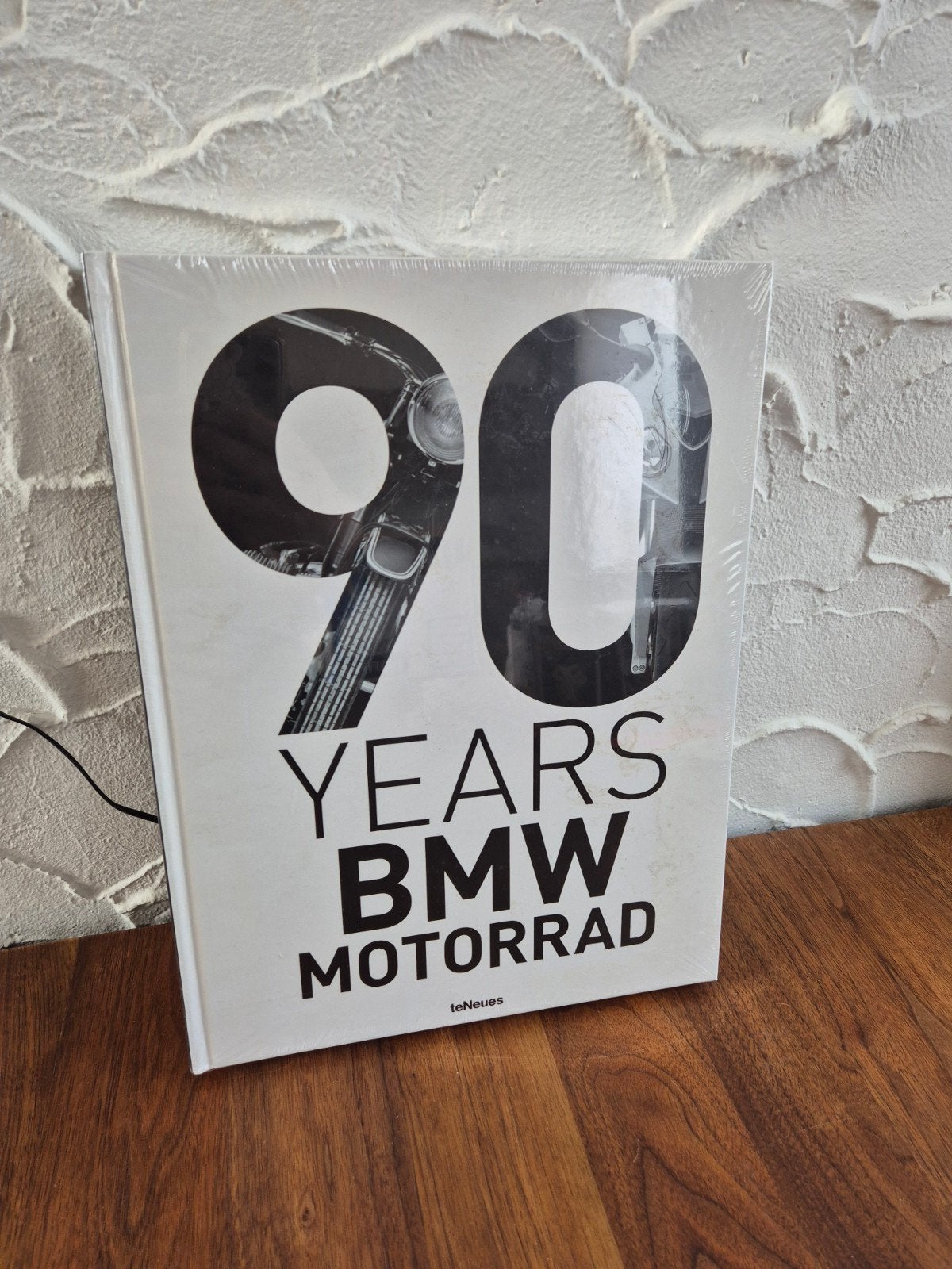 Boek 90 Years BMW Motorrad Hardcover Sealed, Boeken, Ophalen of Verzenden, Nieuw, BMW