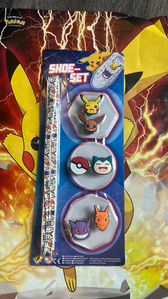 Pokemon schoenaccesoires, Ophalen of Verzenden, Zo goed als nieuw
