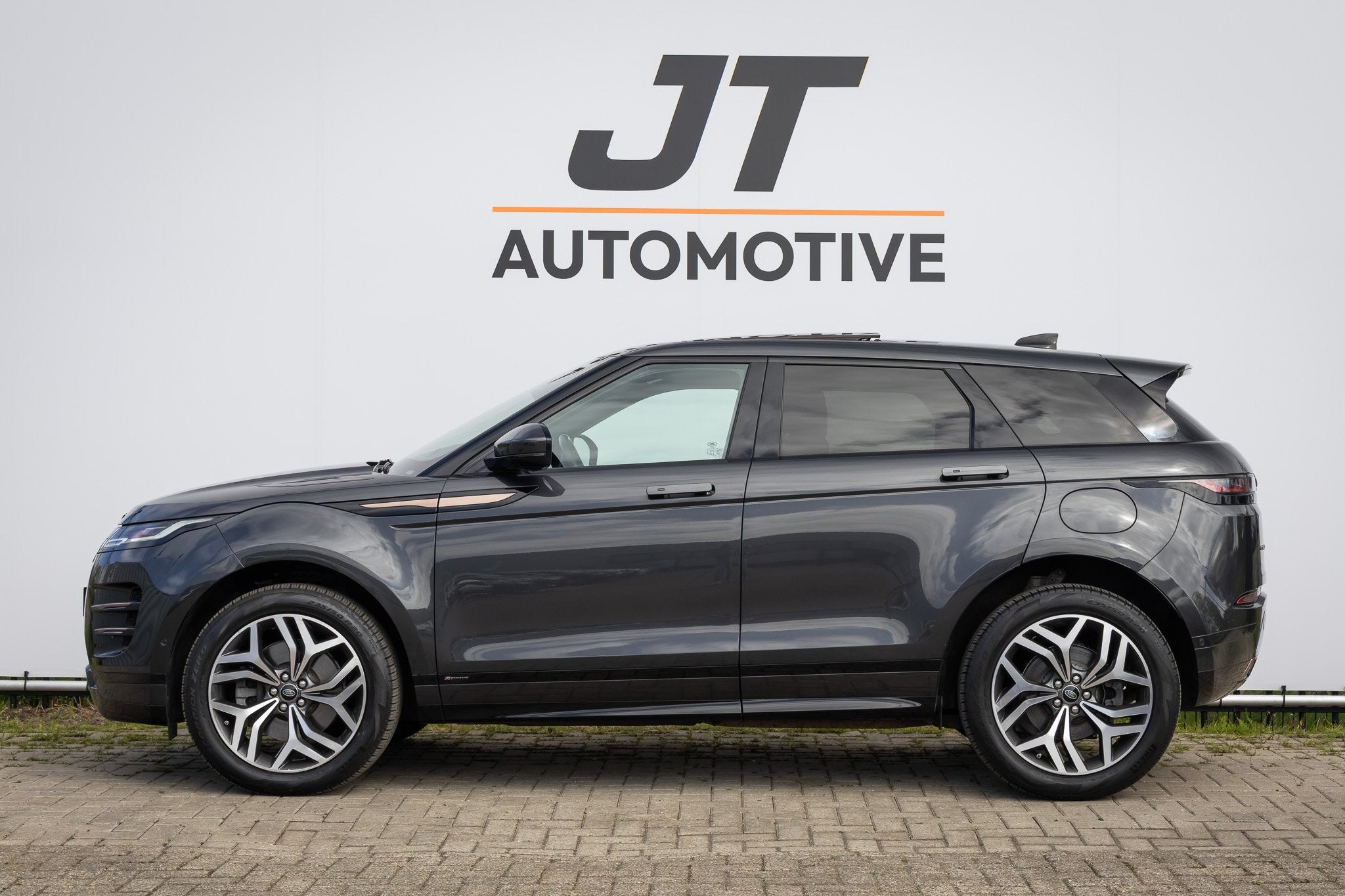 Land Rover Range Rover Evoque 1.5 P300e AWD R-D SE Panoramad, Euro 6, Hybride Elektrisch/Benzine, SUV of Terreinwagen, Zilver of Grijs