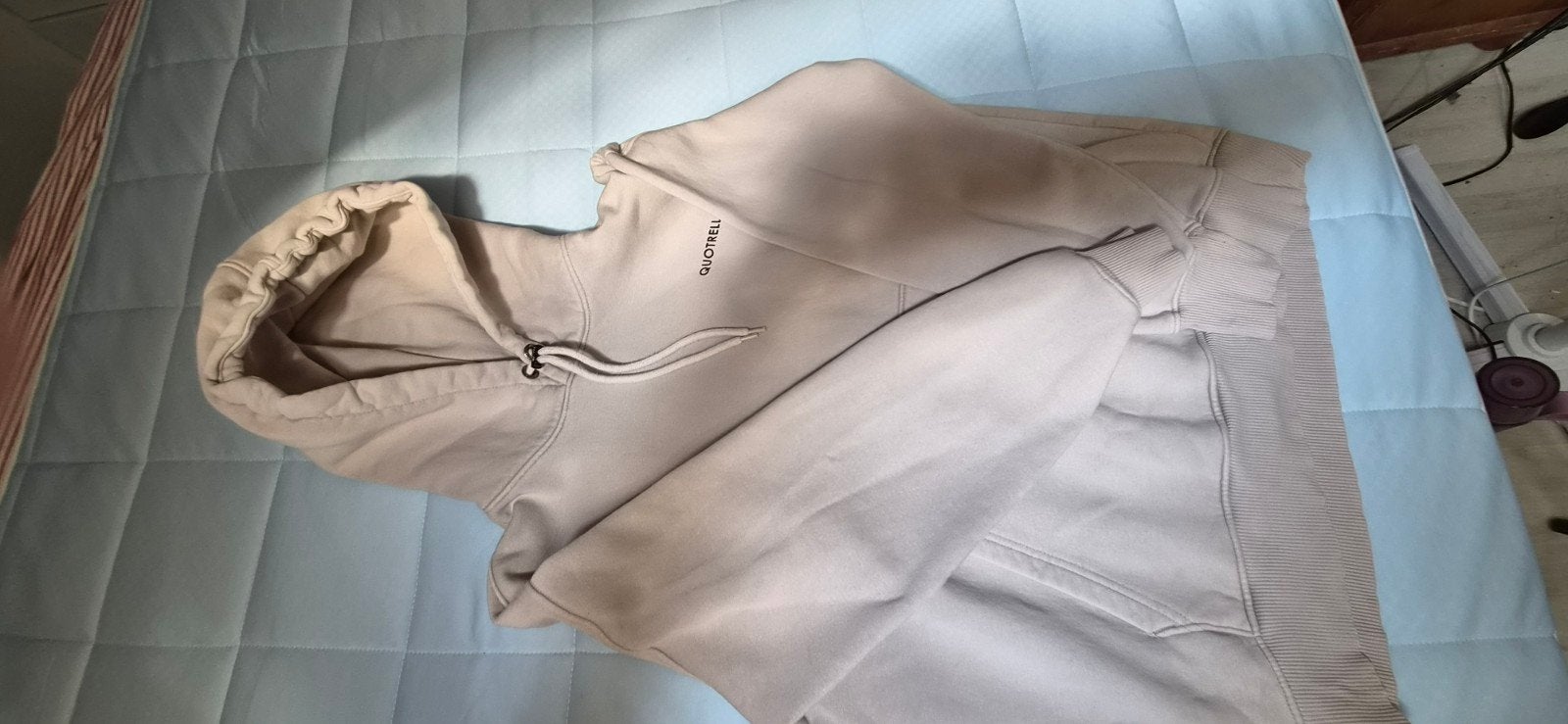 Quotrell Hoodie Maat M - Zo goed als nieuw, Maat 48/50 (M), Beige, Ophalen of Verzenden, Zo goed als nieuw