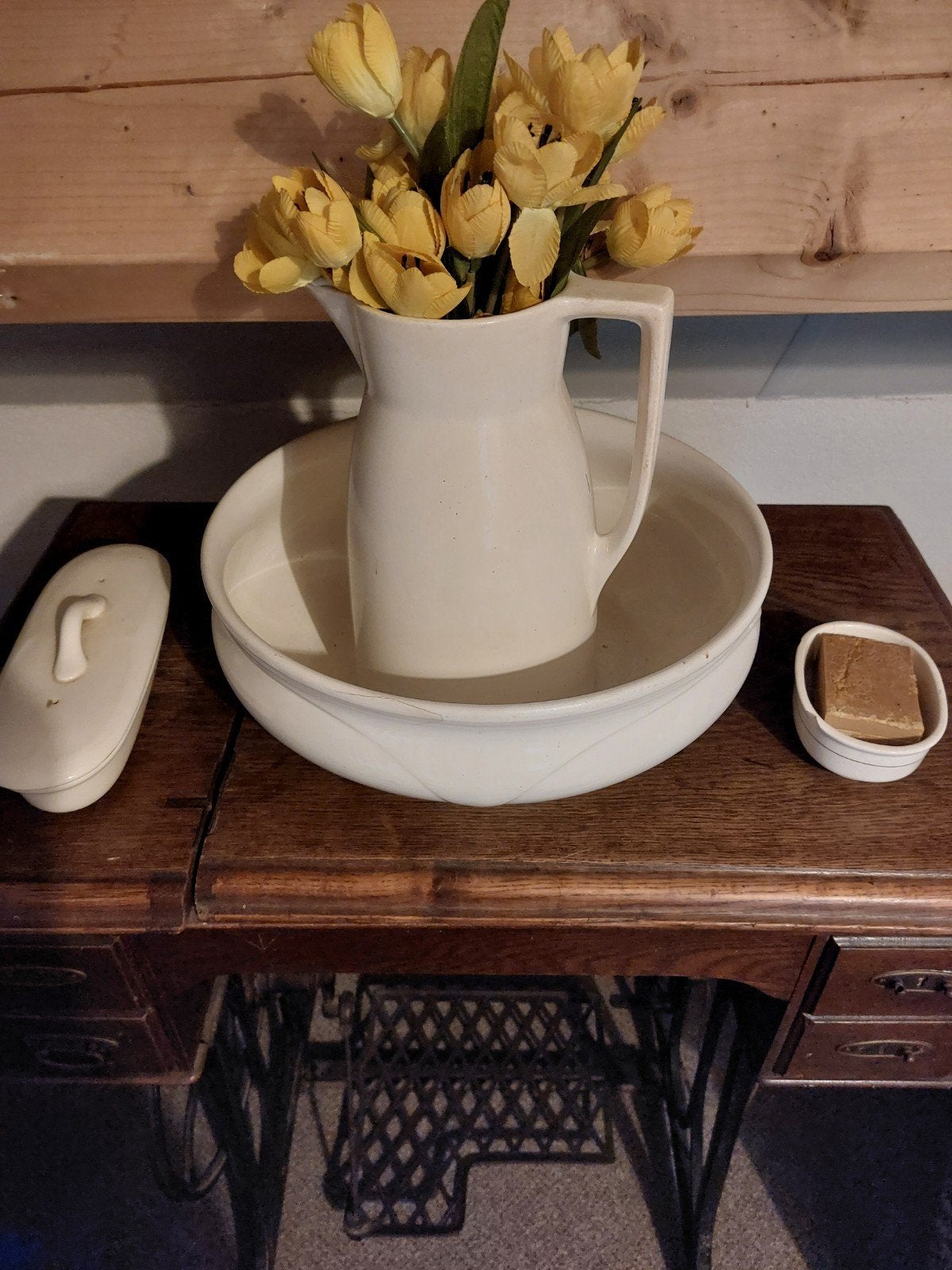 Antieke waskom en kan set - Crèmekleurig, Antiek en Kunst, Ophalen