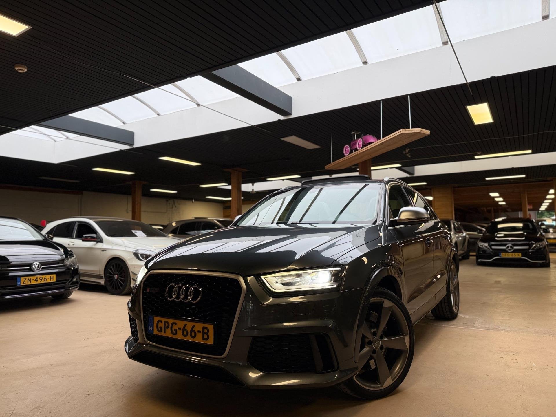 Audi RSQ3 2.5 TFSI QUATTRO Trekhaak Pano Cruise Control, Automaat, Euro 5, Gebruikt, Automatische klimaatregeling