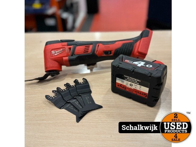 Milwaukee M18 BMT multitool met opzetstukken en Accu 4A, Doe-het-zelf en Verbouw, Gereedschap | Overige machines, Milwaukee, Gebruikt