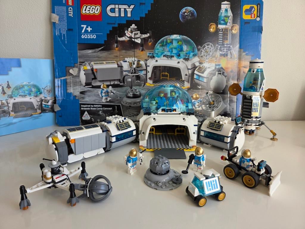 LEGO City Onderzoeksstation op de Maan
& LEGO City Maanwagen, Ophalen of Verzenden, Gebruikt, Complete set, Lego