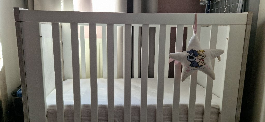 Complete babykamer TWF: ledikant, commode en kledingkast