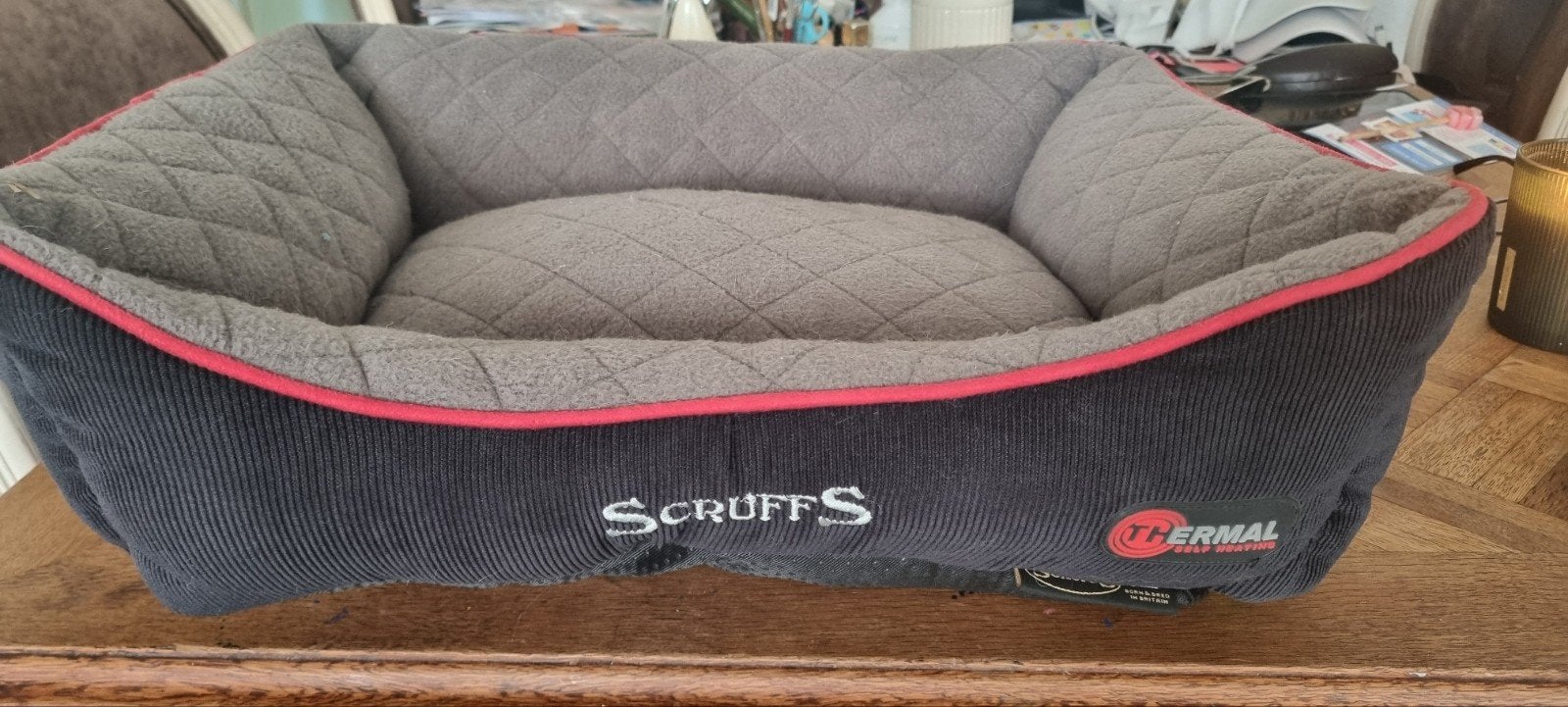 Scruffs Thermal Box Bed zelfverwarmende hondenmand, Dieren en Toebehoren, Ophalen of Verzenden, Zo goed als nieuw
