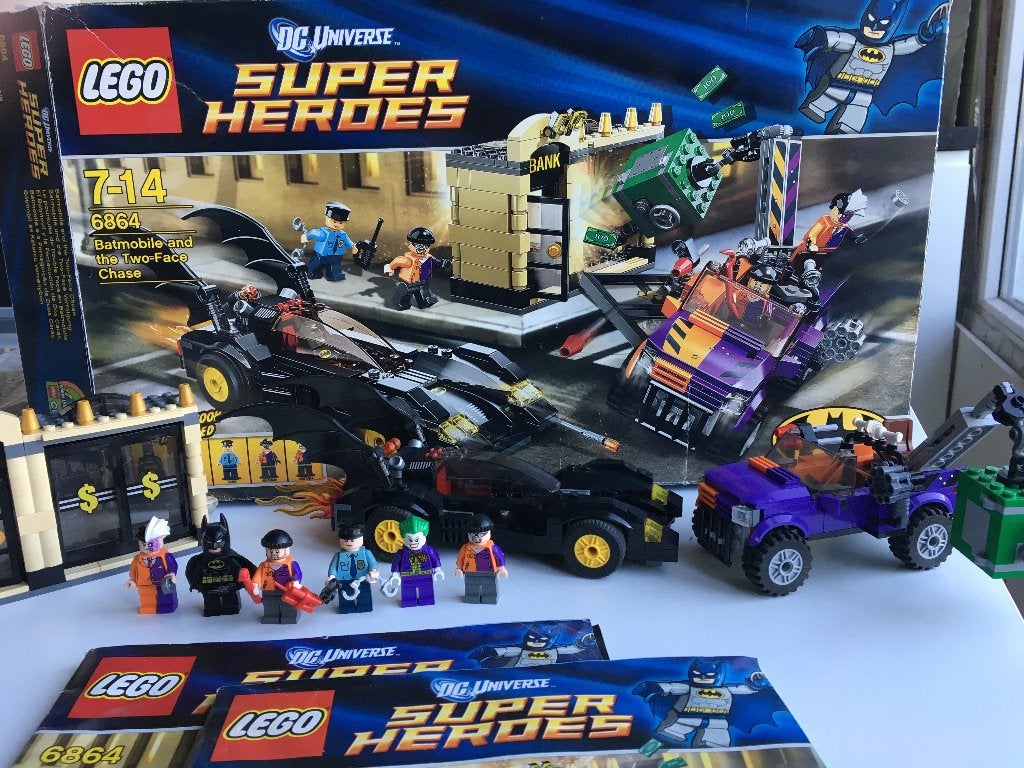 LEGO Super Heroes - Batmobile and the Two-Face Chase (6864), Gebruikt, Overige thema's, Lego, Ophalen of Verzenden