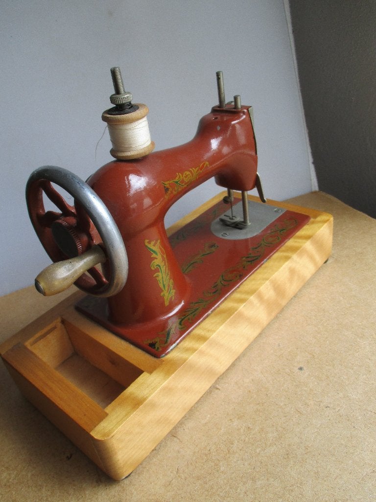 Naaimachine~Orsha Kinder Speelgoed Machine Metaal~Handnaai, Ophalen of Verzenden, Gebruikt