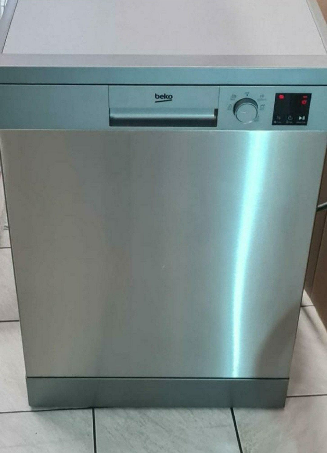Vaatwasser beko RVS drie jaar oud heel weinig gebruikt zo go, Ophalen of Verzenden, Zo goed als nieuw