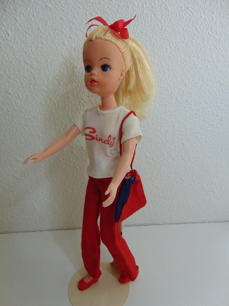 Blonde Sindy Barbie outfit set Weekender, Verzamelen, Poppen, Ophalen of Verzenden, Gebruikt, Pop