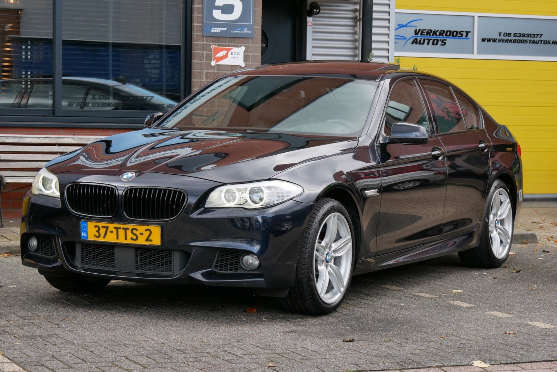 BMW 5-serie 528i High Executive m-pakket. schuifdak. memory., Auto's, BMW, Euro 5, Achterwielaandrijving, Gebruikt, Zwart