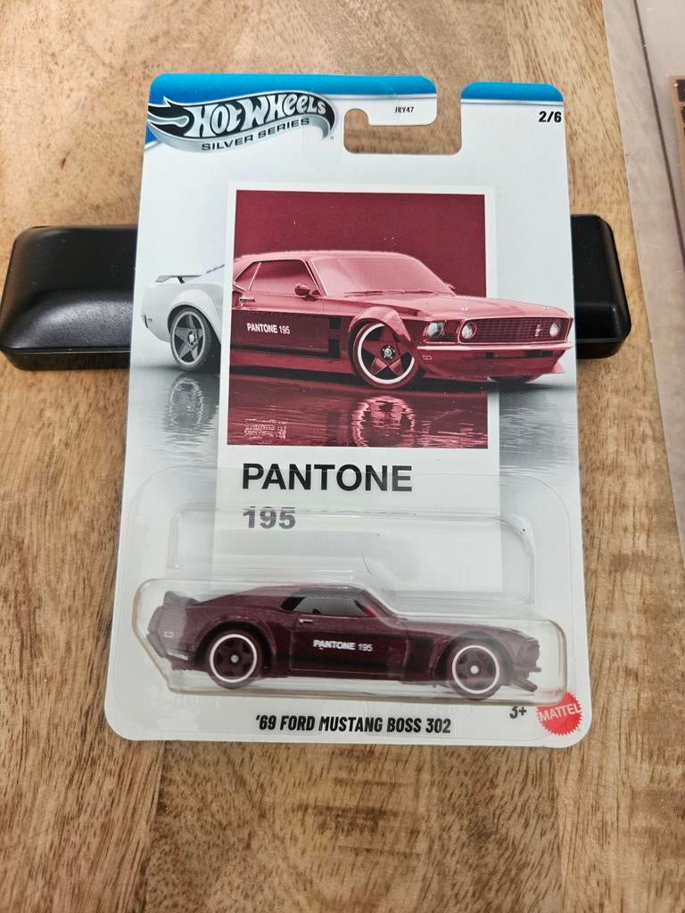 Hotwheels Ford Mustang Boss 302 1969Pantone nieuw, Hobby en Vrije tijd, Modelauto's | Overige schalen, Ophalen of Verzenden, Nieuw
