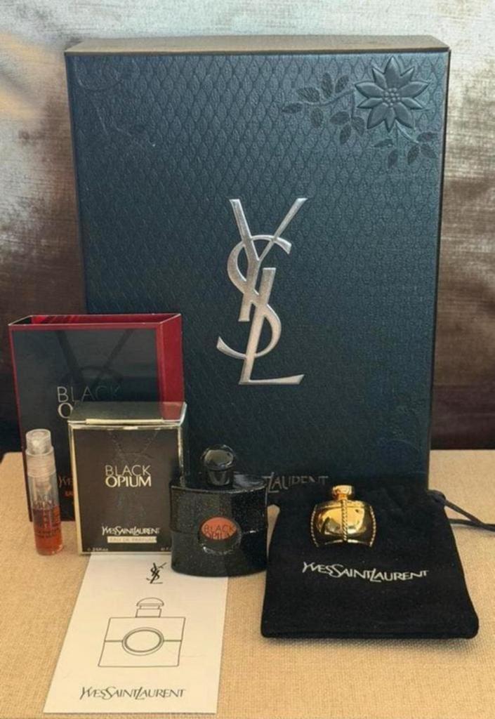 Prachtige, goudkleurige broche, van flacon & miniatuur edp, Sieraden, Tassen en Uiterlijk, Broches, Overige materialen, Minder dan 4 cm