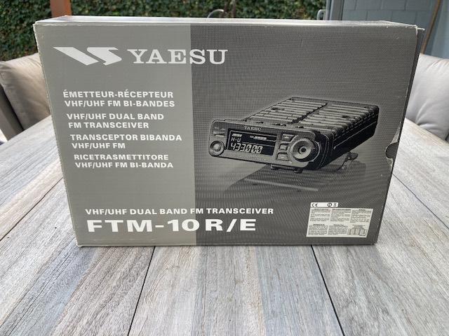 Yaesu FTM-10 weatherproof VHF-UHF transceiver, Telecommunicatie, Ophalen of Verzenden, Zo goed als nieuw, Zender en Ontvanger