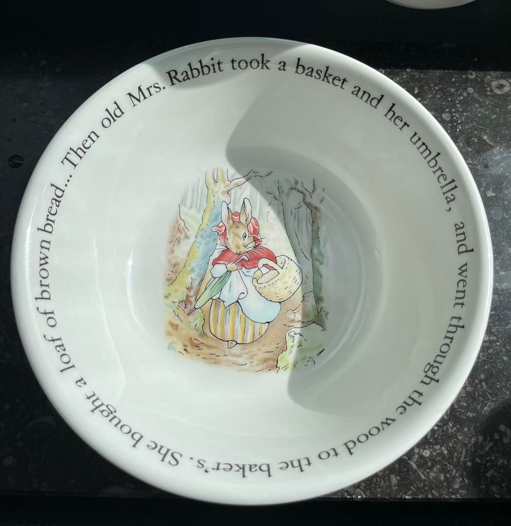 Peter Rabbit - Beatrix Potter Wedgwood schaaltje en eierdop, Huis en Inrichting, Keuken | Servies, Ophalen of Verzenden, Wedgwood