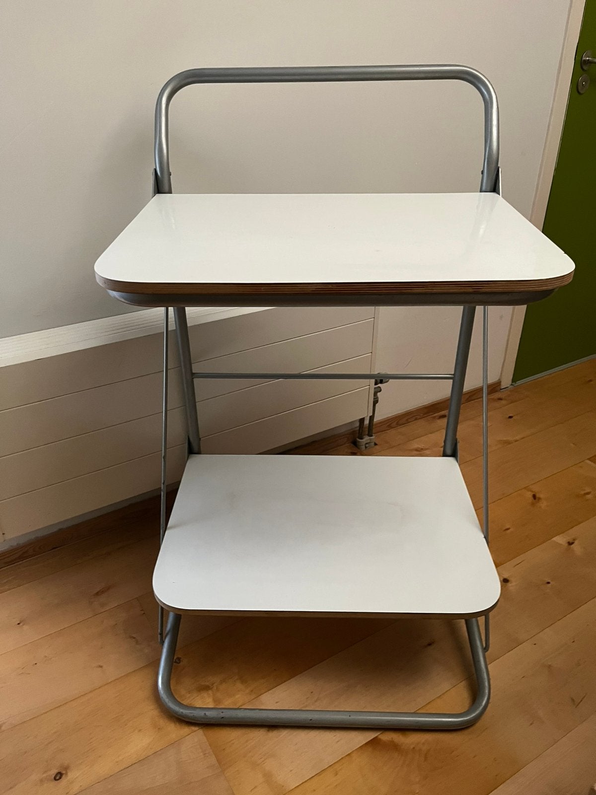 Vintage trolley, print-tafel, Ophalen, Gebruikt, Metaal of Aluminium, Metaal met wit gefineerde planken.