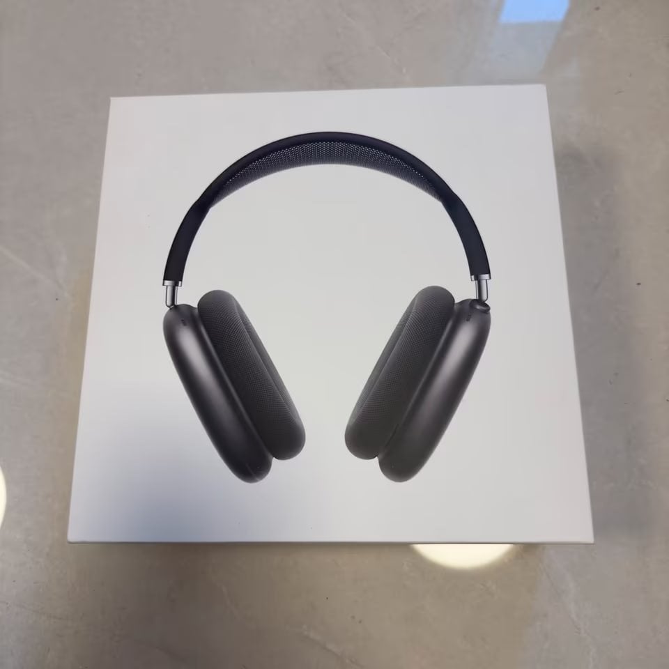 Apple AirPods Max Space Gray