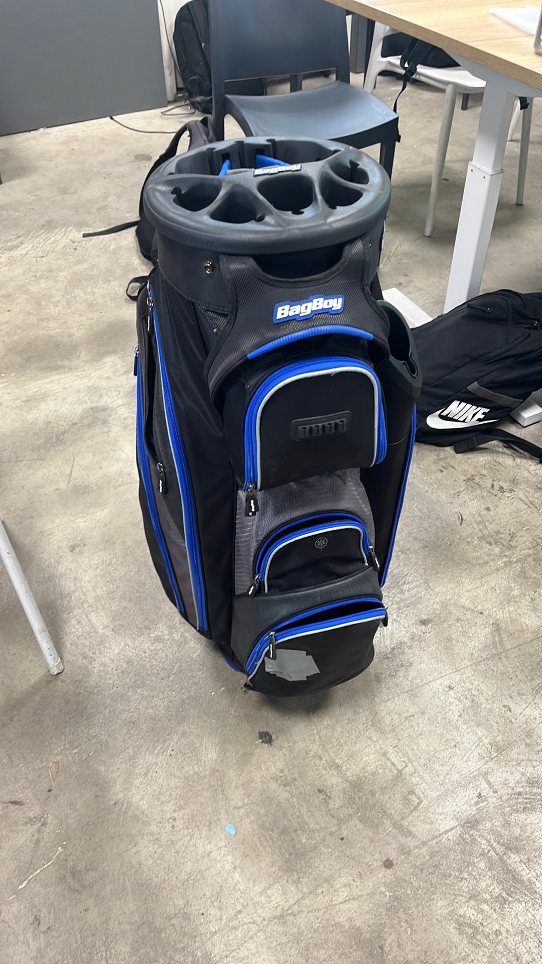 Golf tas, Ophalen, Zo goed als nieuw, Tas