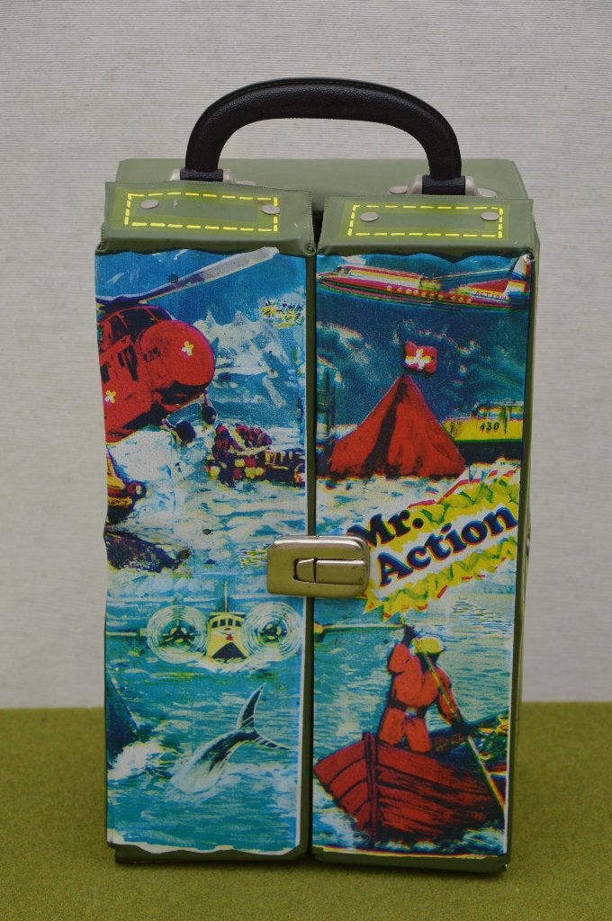 Vintage Mr. Action / Action Man/ Barbie kleding koffer `70s, Verzamelen, Ophalen of Verzenden, Gebruikt, Accessoires