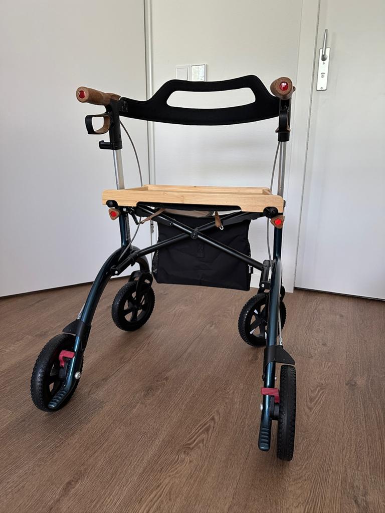 Koopje! Rollator Saljol, Ophalen, Opvouwbaar, Zo goed als nieuw