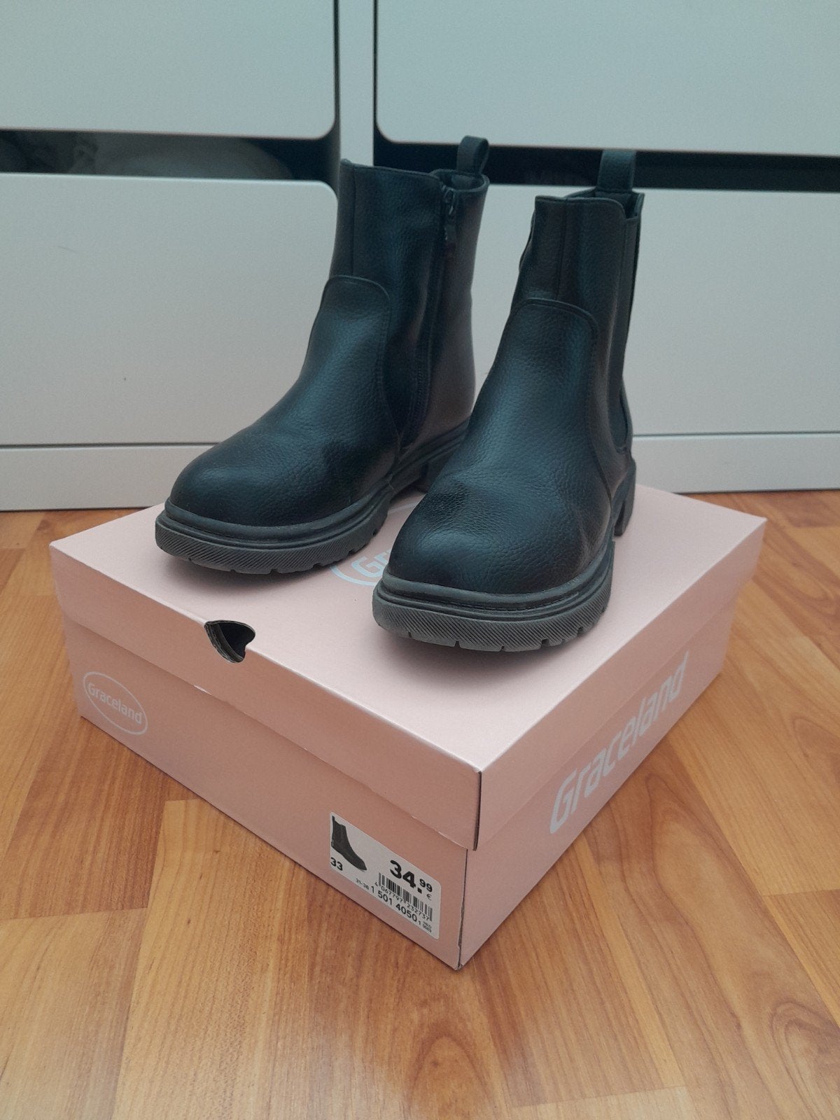 Leuke laarsjes laarzen boots van Van Haren.
Maat 33.
Zwart., Gebruikt, Meisje, Ophalen of Verzenden, Laarzen