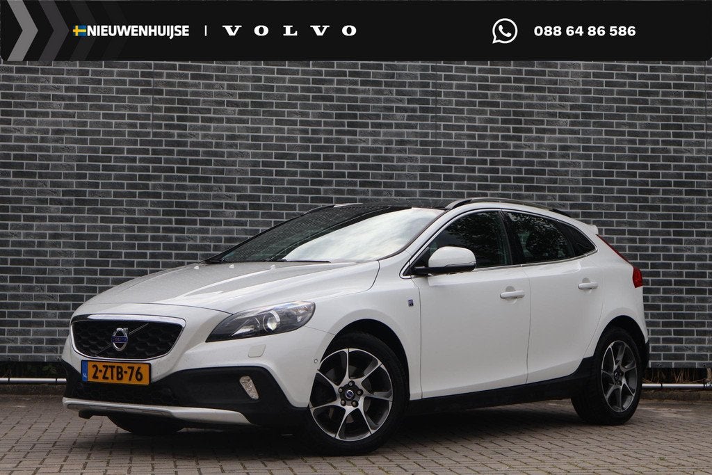 Volvo V40 Cross Country 1.6 T4 Ocean Race | Trekhaak | Panor