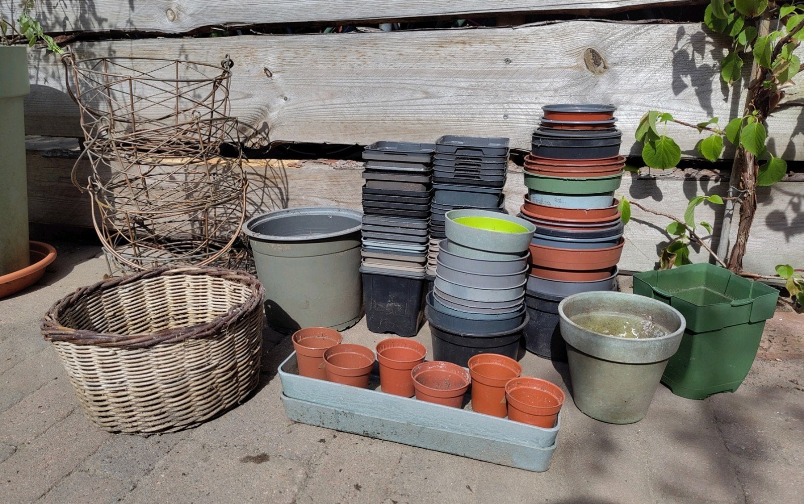Diverse bloempotten en plantenbakken, Tuin en Terras, Ophalen, Kunststof, Gebruikt, Minder dan 30 cm