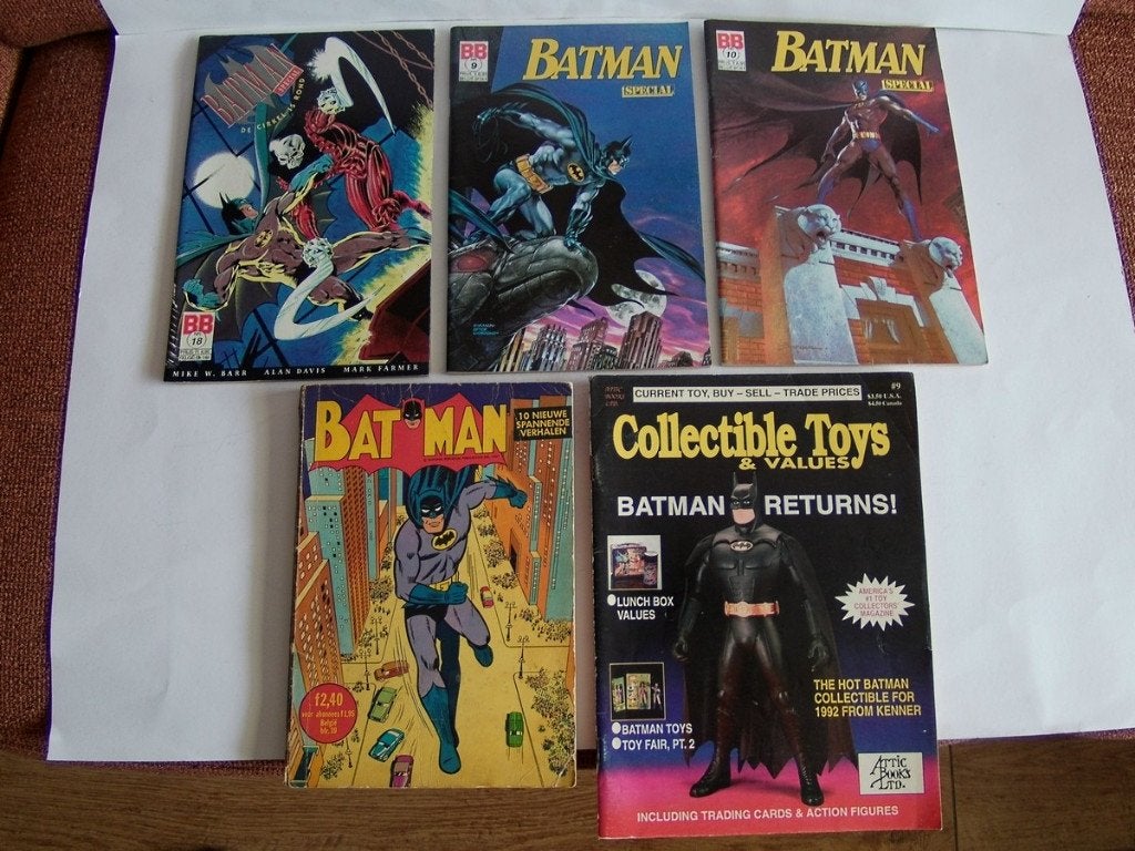 Oude Batman Strips, 3x + Omnibus + Collectible Toys Magazine, Ophalen of Verzenden, Gebruikt