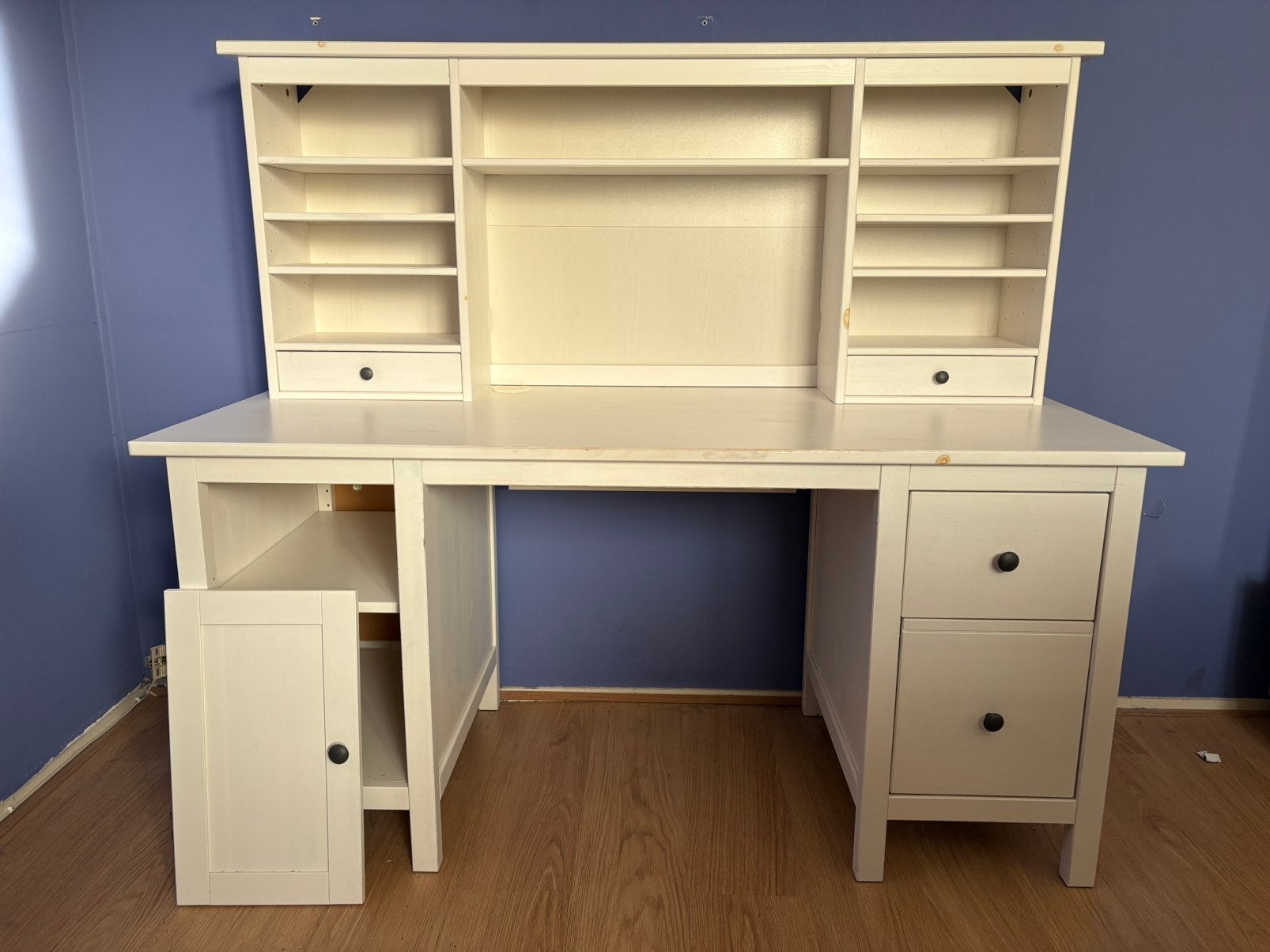 Wit bureau met opzetstuk, Huis en Inrichting, Bureaus, Ophalen, Gebruikt, Schoolbureau, IKEA
