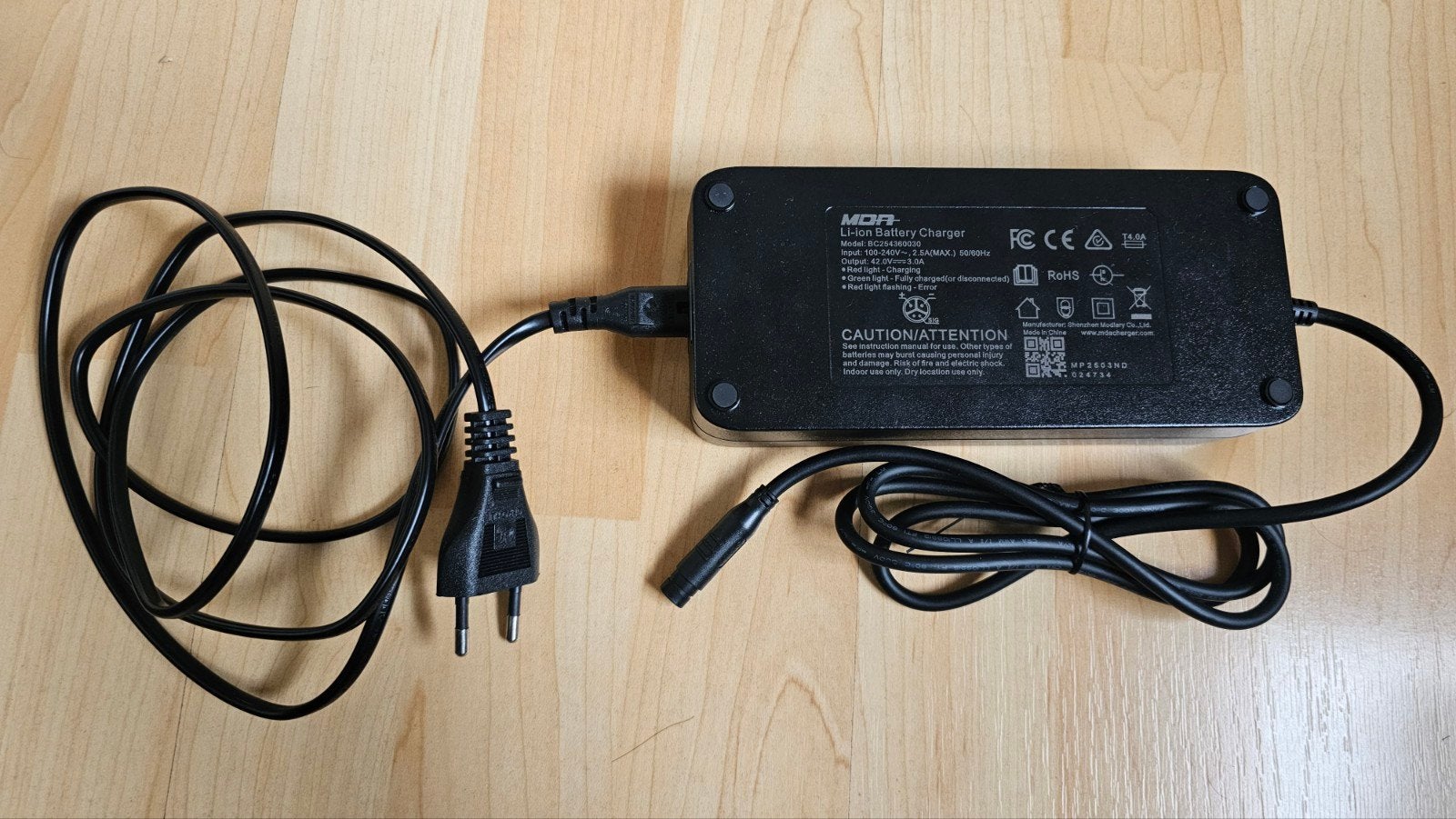 Tenways Oplader 4-pins, Zo goed als nieuw