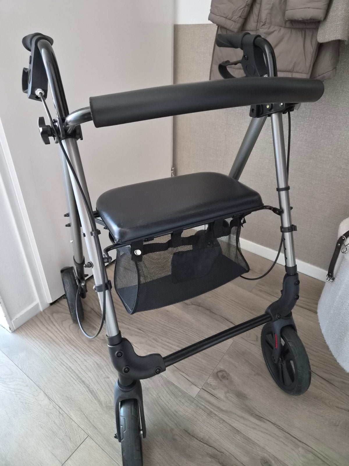 Rollator, Ophalen, Lichtgewicht, Zo goed als nieuw
