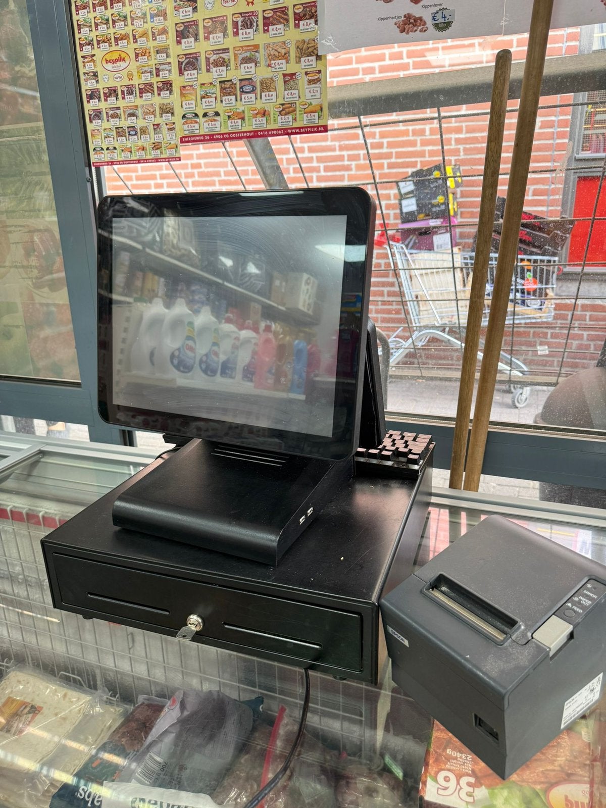Windows Kassa met printer en lade, Ophalen