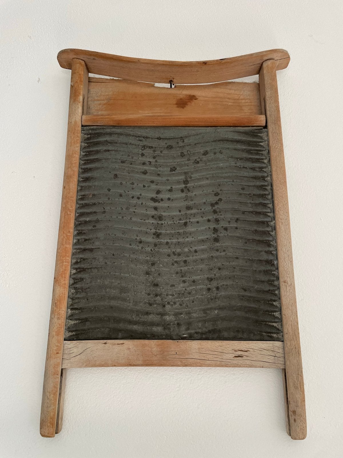 Antiek houten wasbord met metalen ribbels, Ophalen