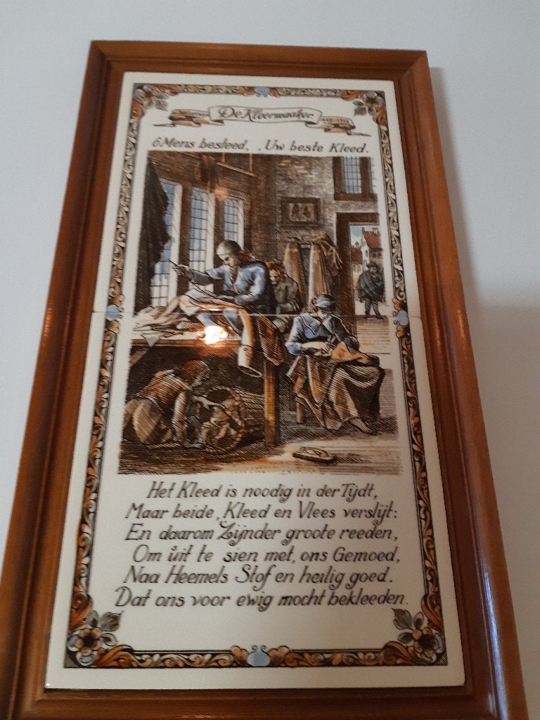 Jan Luyken Tegeltableau 'De Kleermaaker' in houten lijst, Ophalen of Verzenden