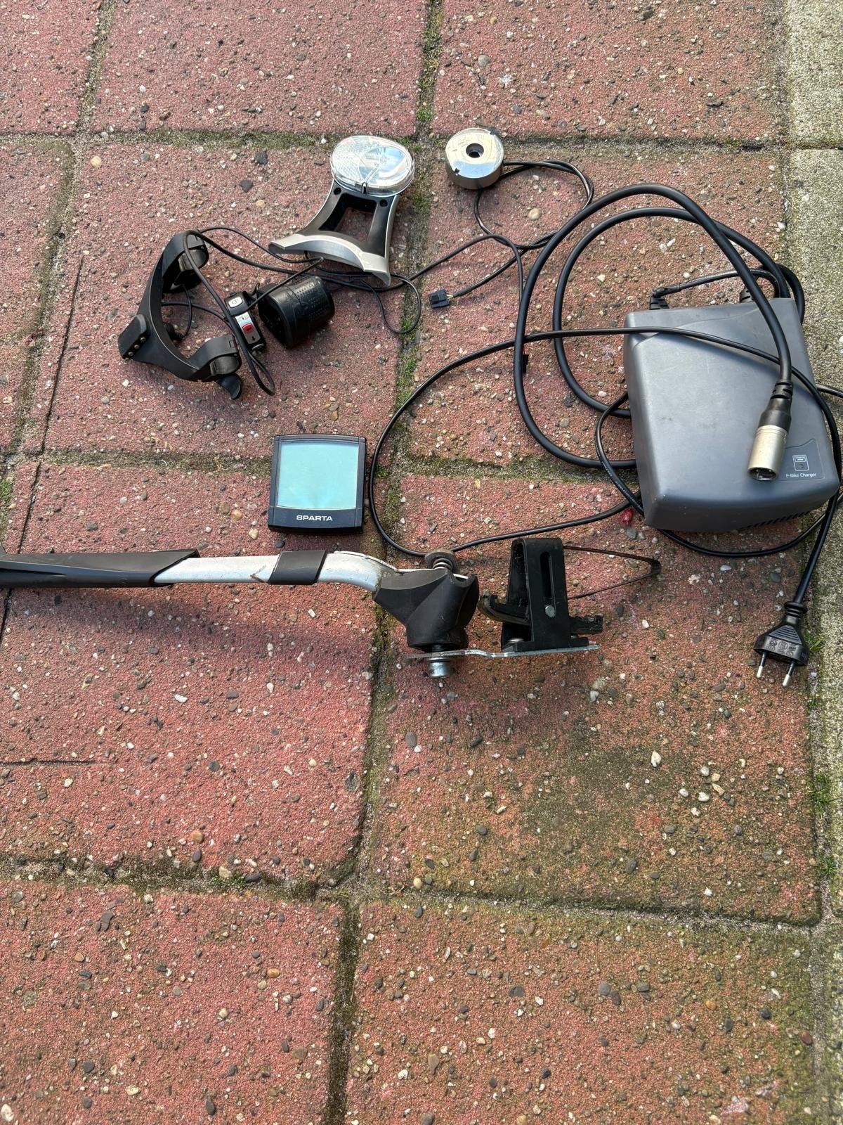 Sparta fietsverlichting set met accu en display, Gebruikt, Verlichtingsset, Ophalen of Verzenden, Oplaadbaar