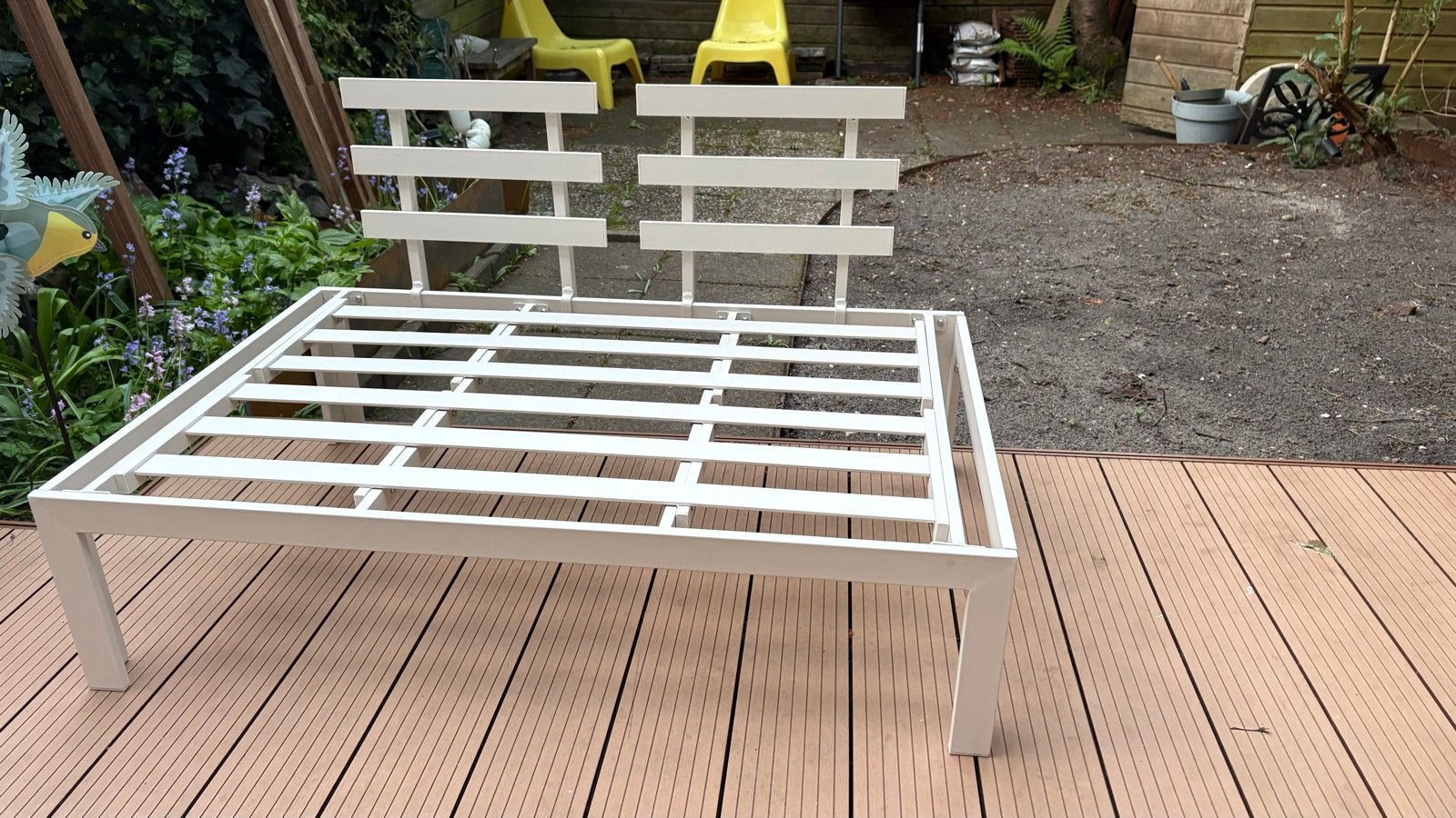 2 x Pallet bank/ loungebanken voor buiten - wit/ beige frame, Ophalen, Zo goed als nieuw, Metaal
