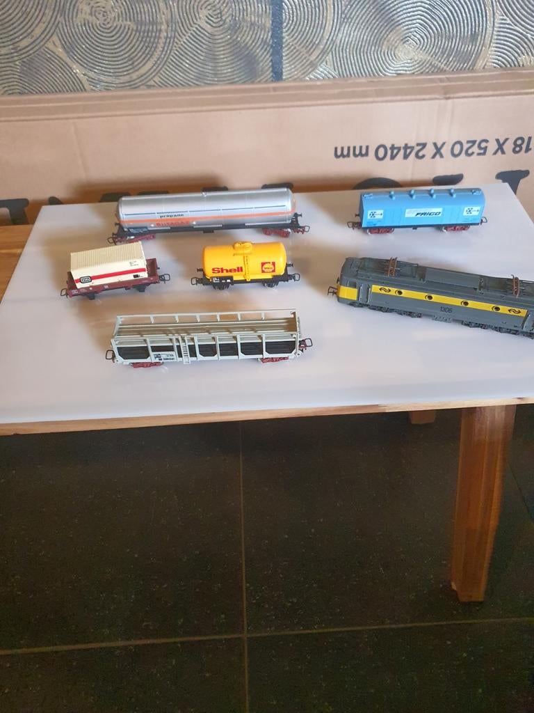 Franse trein, rails, locomotief, wagons en tunnel, Verzamelen, Spoorwegen en Tramwegen, Ophalen of Verzenden